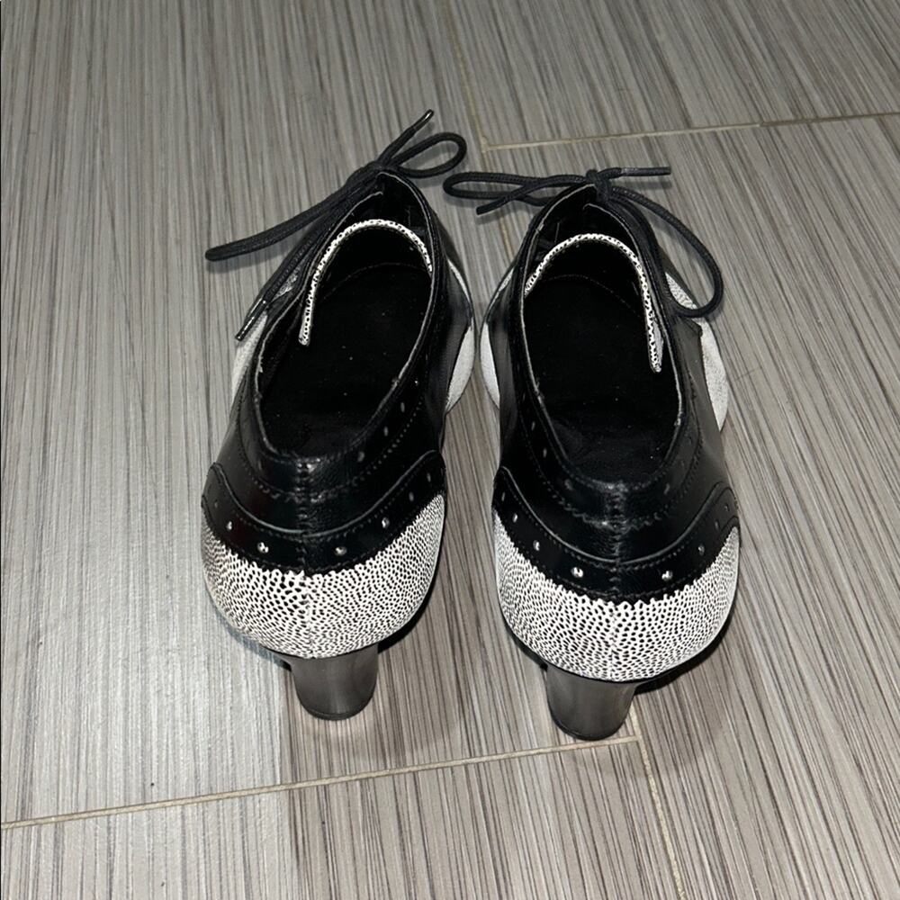 AEROSOLES Dollop black and white combat size 10 1/2 - Picture 7 of 11